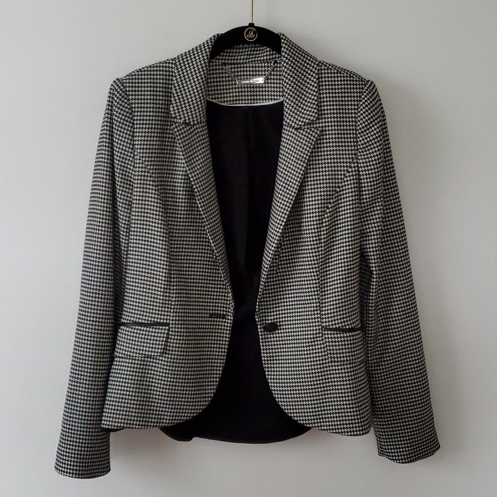 White House Black Market Houndstooth Pleated Blazer